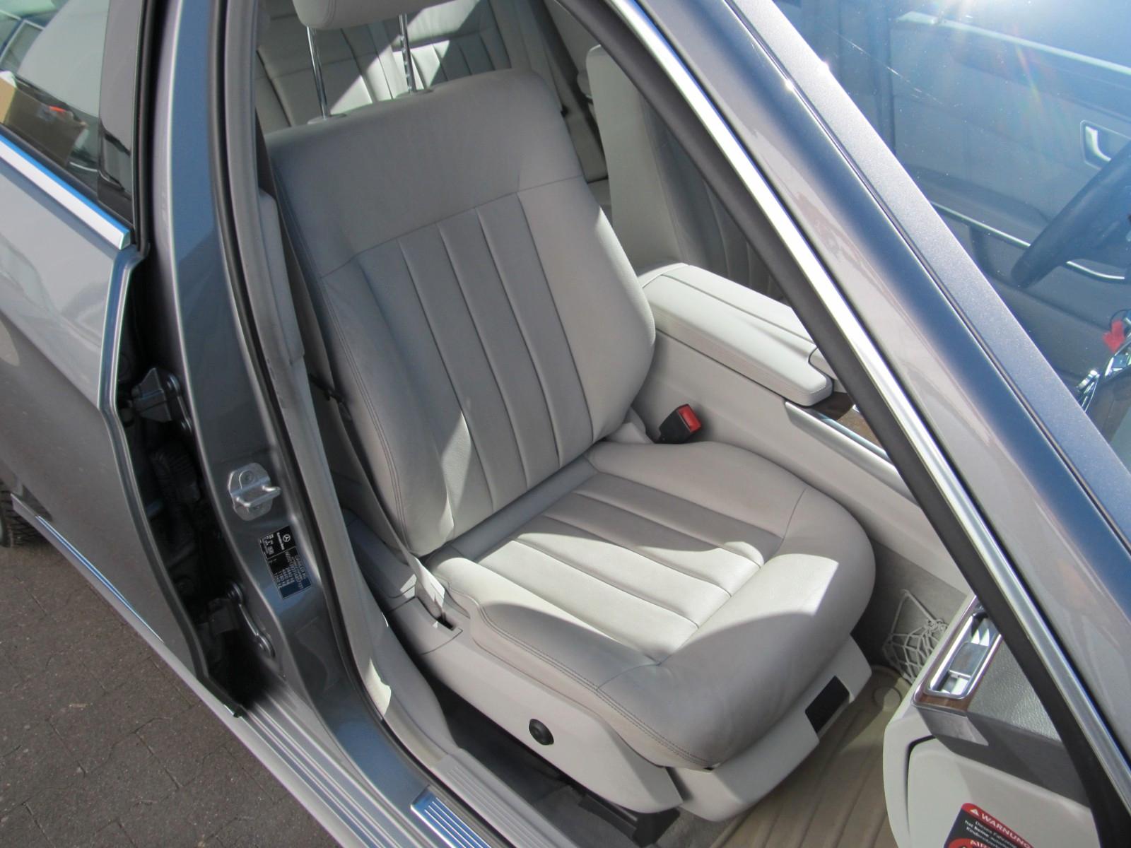 Mercedes-Benz E 300 E Limousine E 300 BlueTec-1.Hd-Leder-Navi