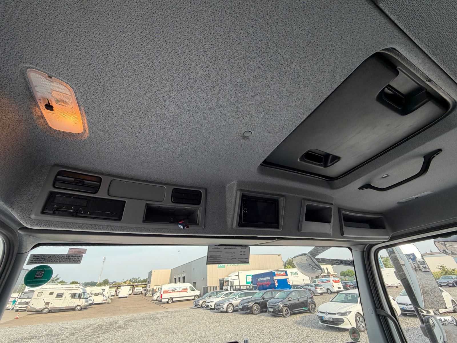 Fahrzeugabbildung Mercedes-Benz Atego 818 Koffer 7200 mm LBW Autom. Klima
