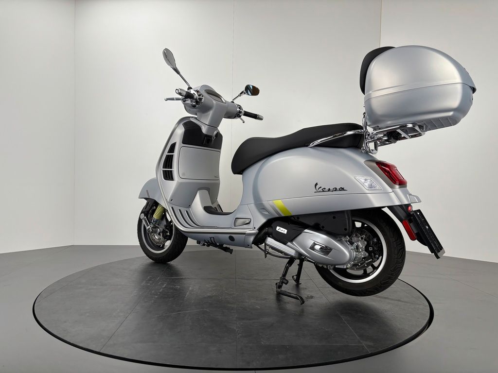 Fahrzeugabbildung Vespa GTS 125 SUPER TECH *NEUWERTIG *TOPCASE