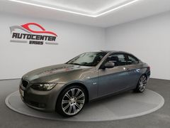 BMW 320 i Navi SHZ 19" Alus PDC Leder 