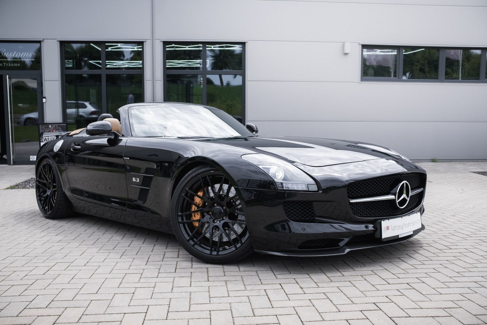Fahrzeugabbildung Mercedes-Benz SLS AMG Roadster-Rückfahrkamera-Performance-Pak.