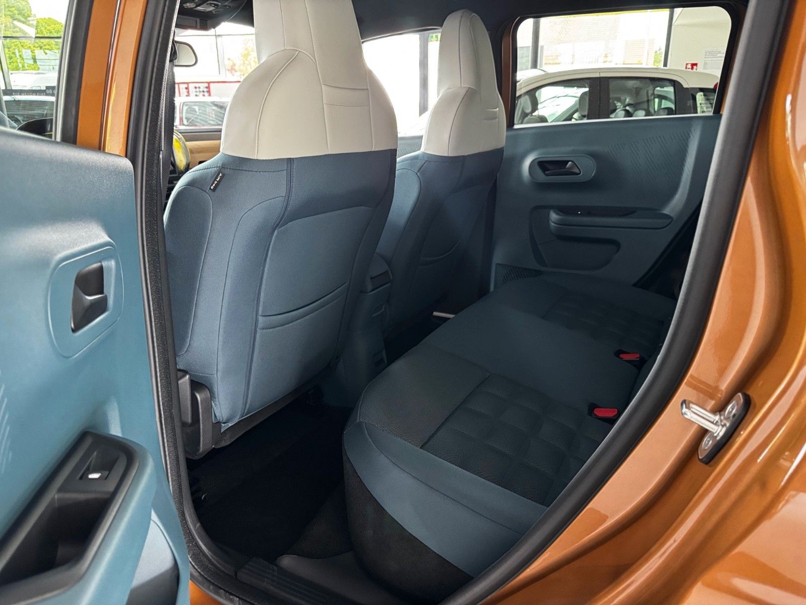 Fahrzeugabbildung Fiat Grande Panda La Prima 44 kWh Navi Sitzheizung