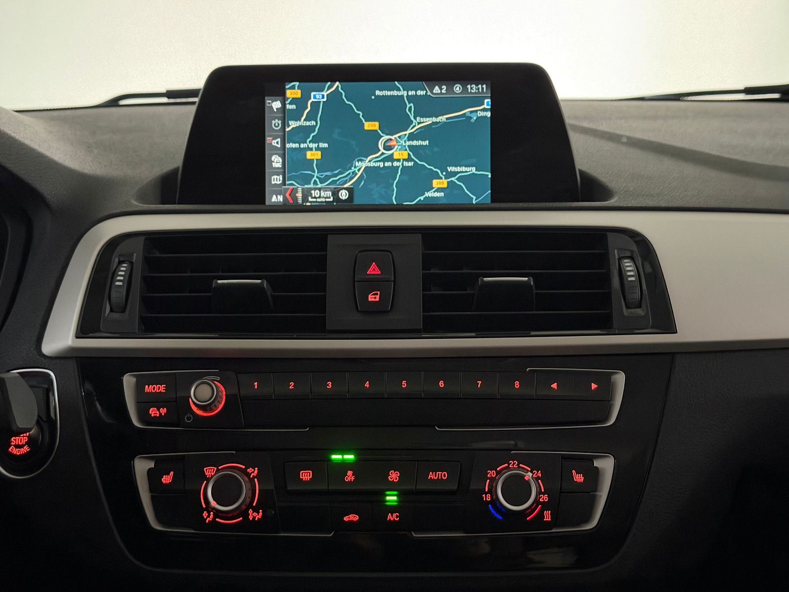 Fahrzeugabbildung BMW 118 i Aut. Advantage/NAVI BUSINESS/KLIMAAUT./LED