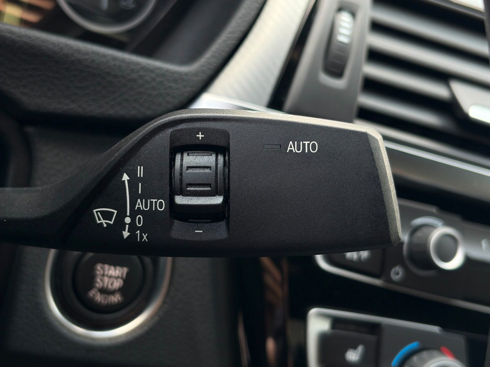 Fahrzeugabbildung BMW 420i  Coupe Sport Line Leder Tempomat HiFi SHZ