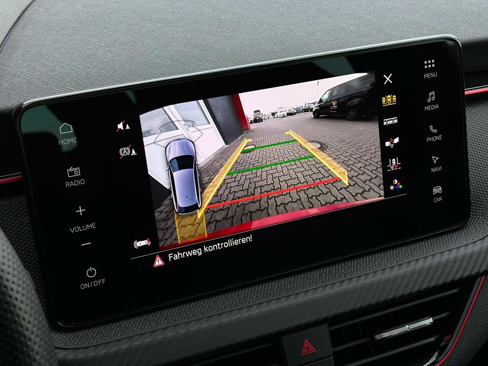 SKODA Scala 1.0TSI MONTE CARLO MATRIX#AHK#TEMPO#SPUR - Image 21