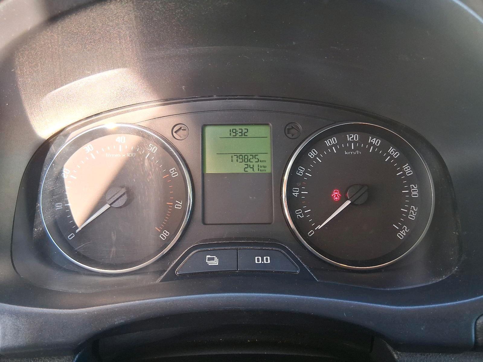 Skoda Roomster 2012 — photo 9