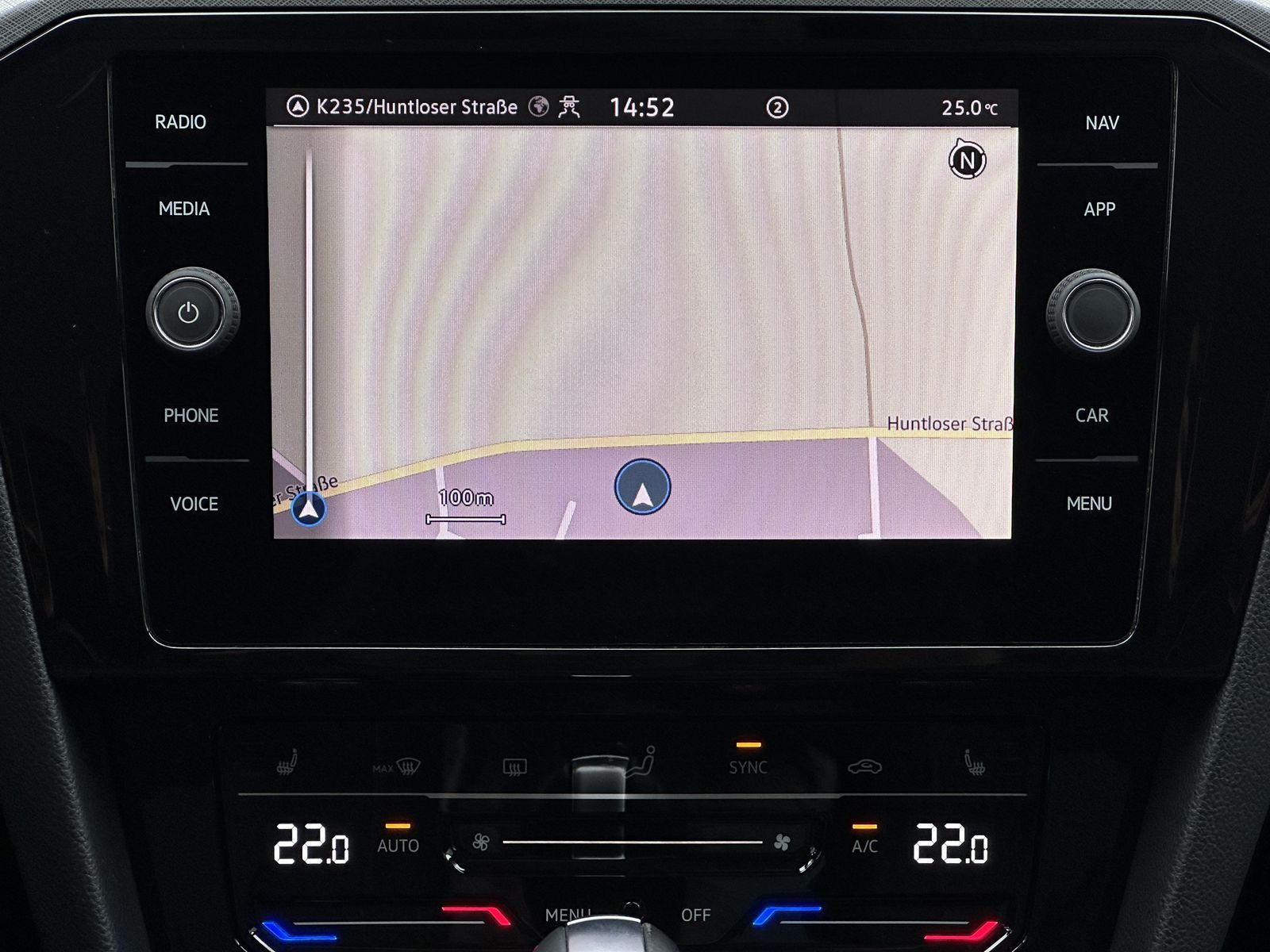 Fahrzeugabbildung Volkswagen Passat Variant 2.0 TDI DSG Business NAV+LED+KAM