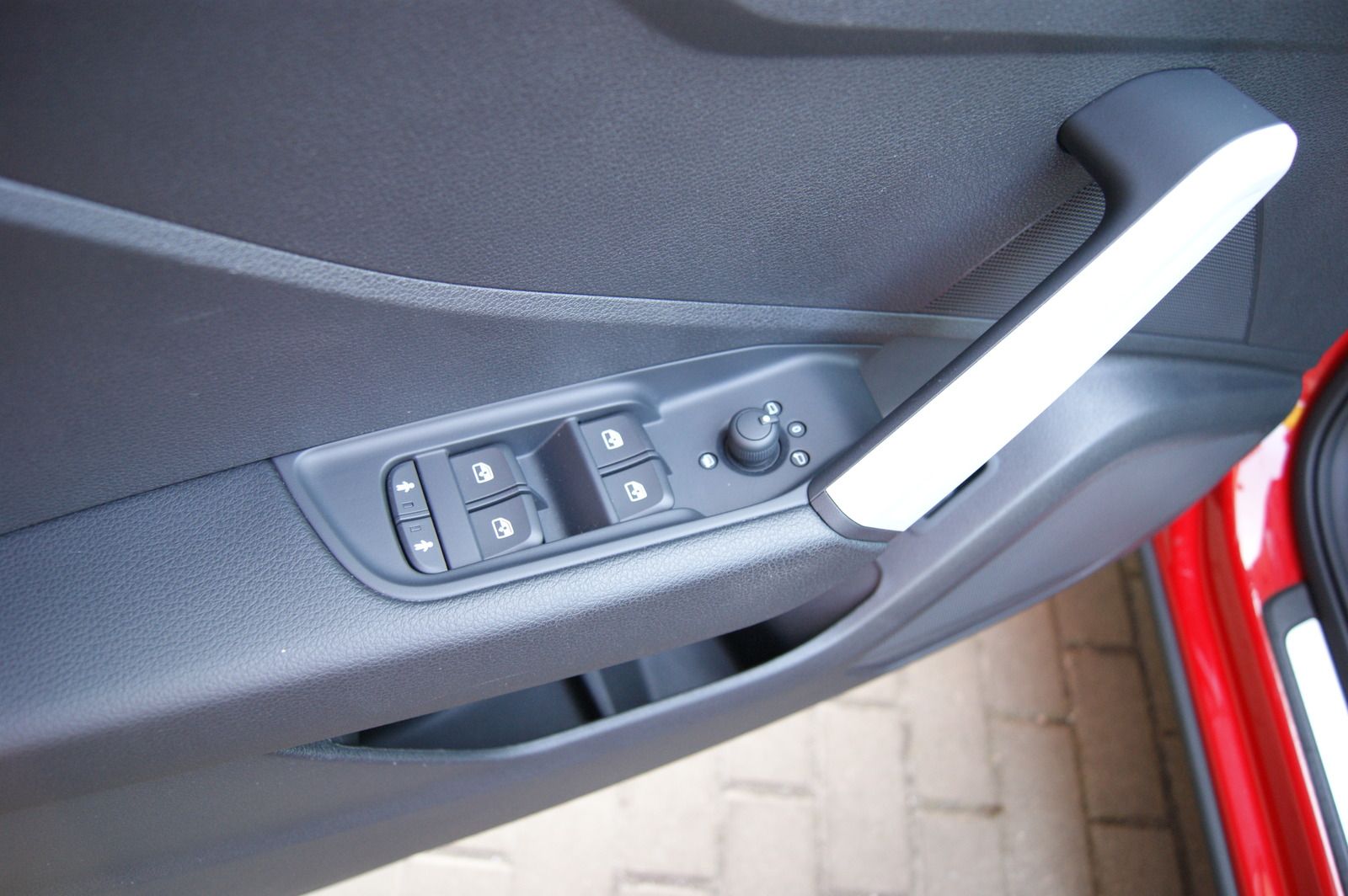 Fahrzeugabbildung Audi Q2 35 TDI design S-LINE AUDI-SOUND LED ANHZV PDC