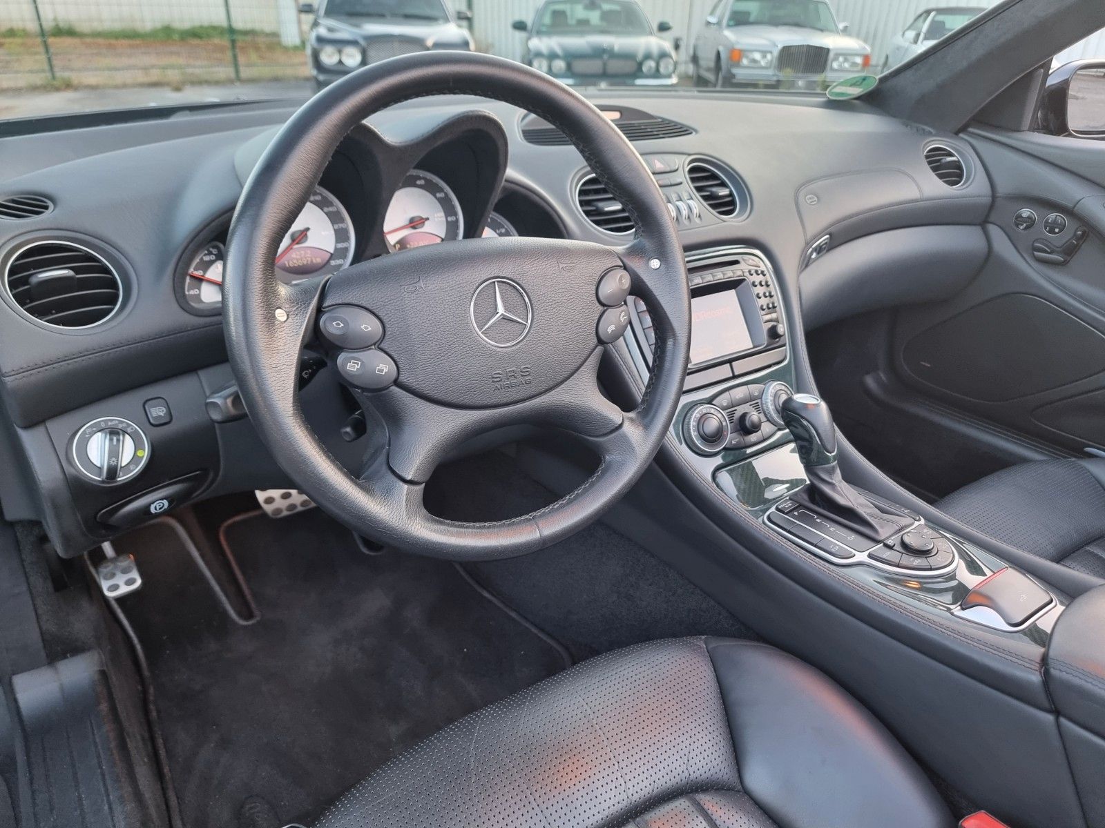 Fahrzeugabbildung Mercedes-Benz SL 55 AMG/BRD/2.Hd/MB-SH Tag 1 bis heute