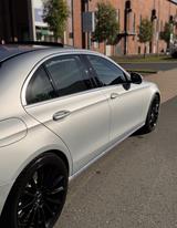 Mercedes-Benz E 400 4MATIC EXCLUSIVE WIDESCREEN MULTIBEAM - Mercedes-Benz E 400: Limousine