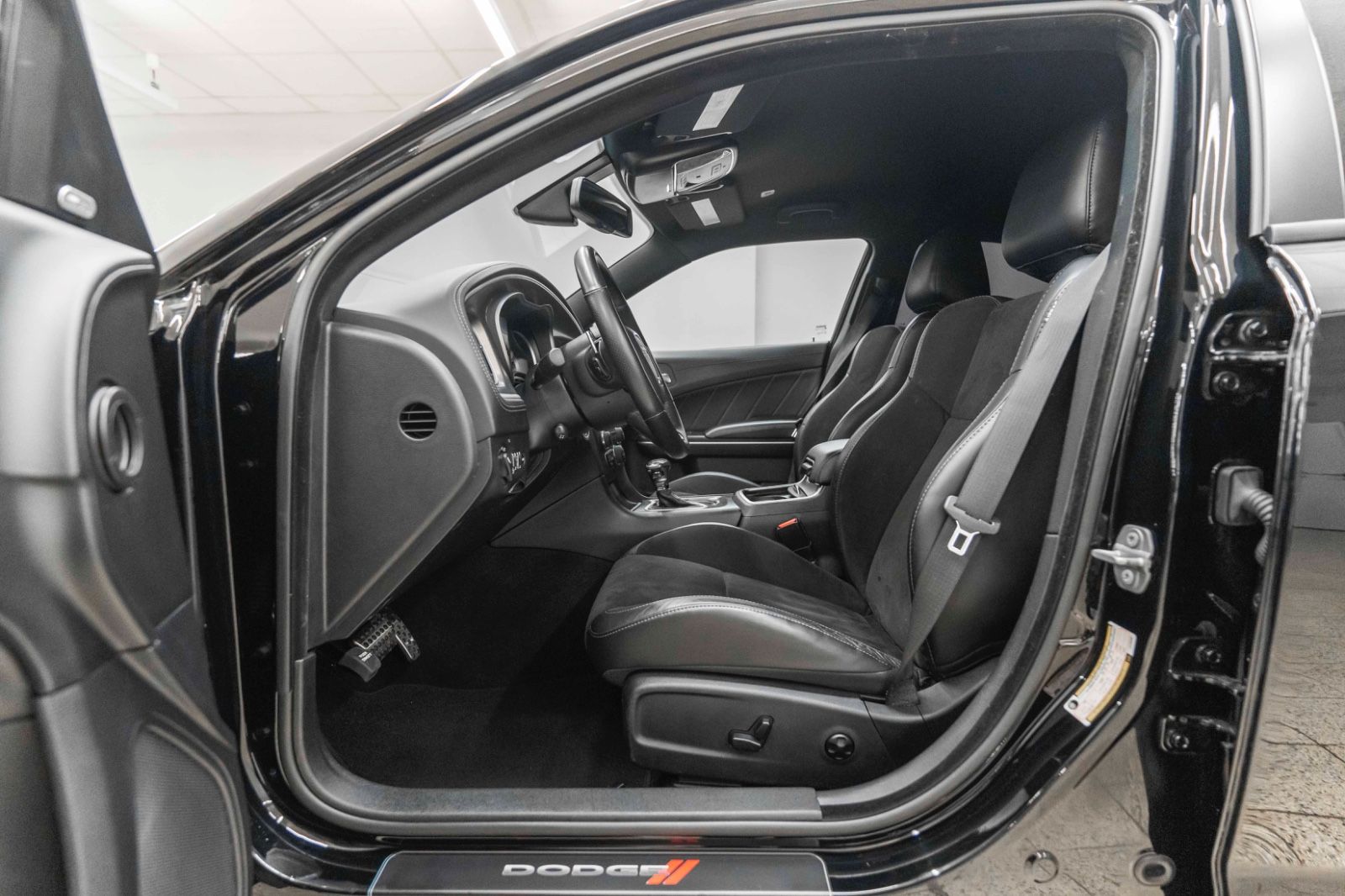 Fahrzeugabbildung Dodge Charger 5,7L RT CARPLAY ALPINE TOTW KAM NAV