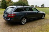 Mercedes-Benz E 300 CDI T BE AVANTGARDE Comand ILS AHK SHD - mit Diesel-Antrieb: Blau, Luftfederung