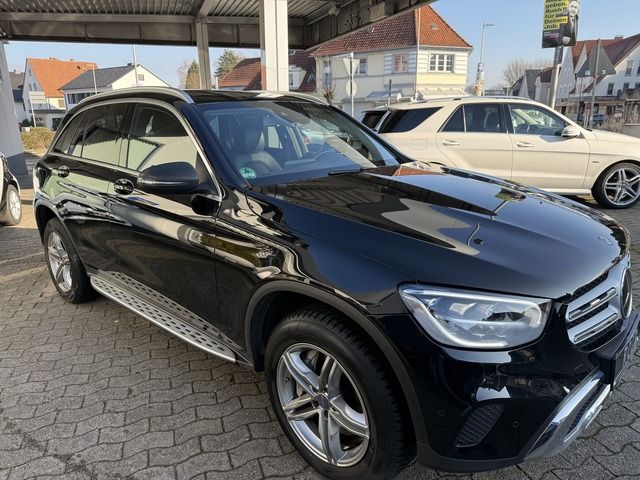 Mercedes-Benz GLC 300 Panorama Kamera Luxury KeyLess Distronic