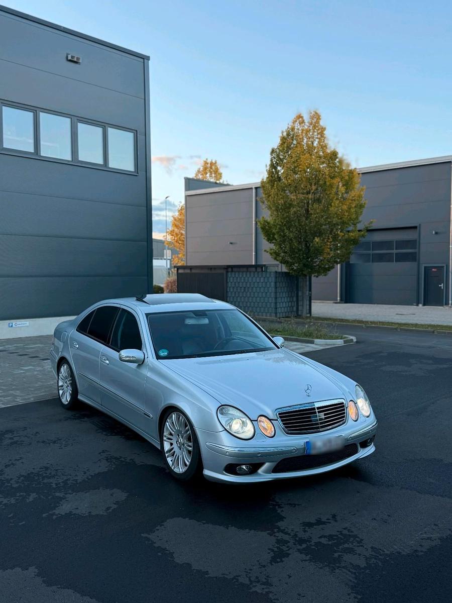 Mercedes-Benz E 320