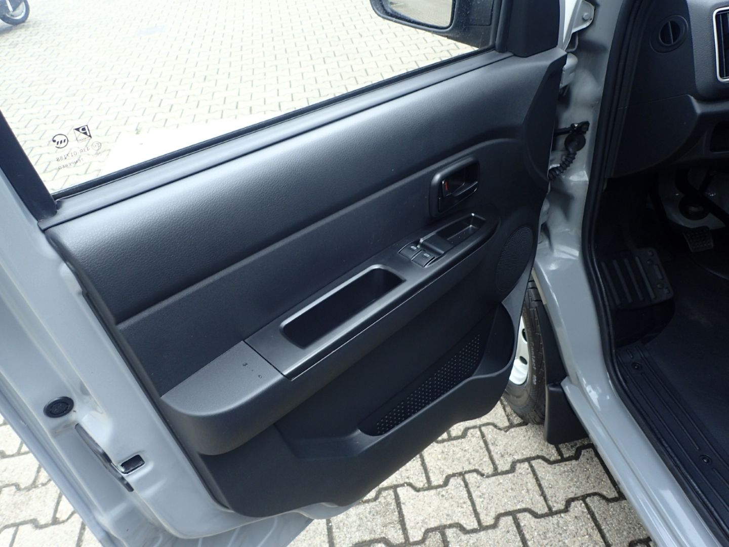 Fahrzeugabbildung Piaggio Porter NP6 Singlewheel Pick-up 2,2m Ladefläche L