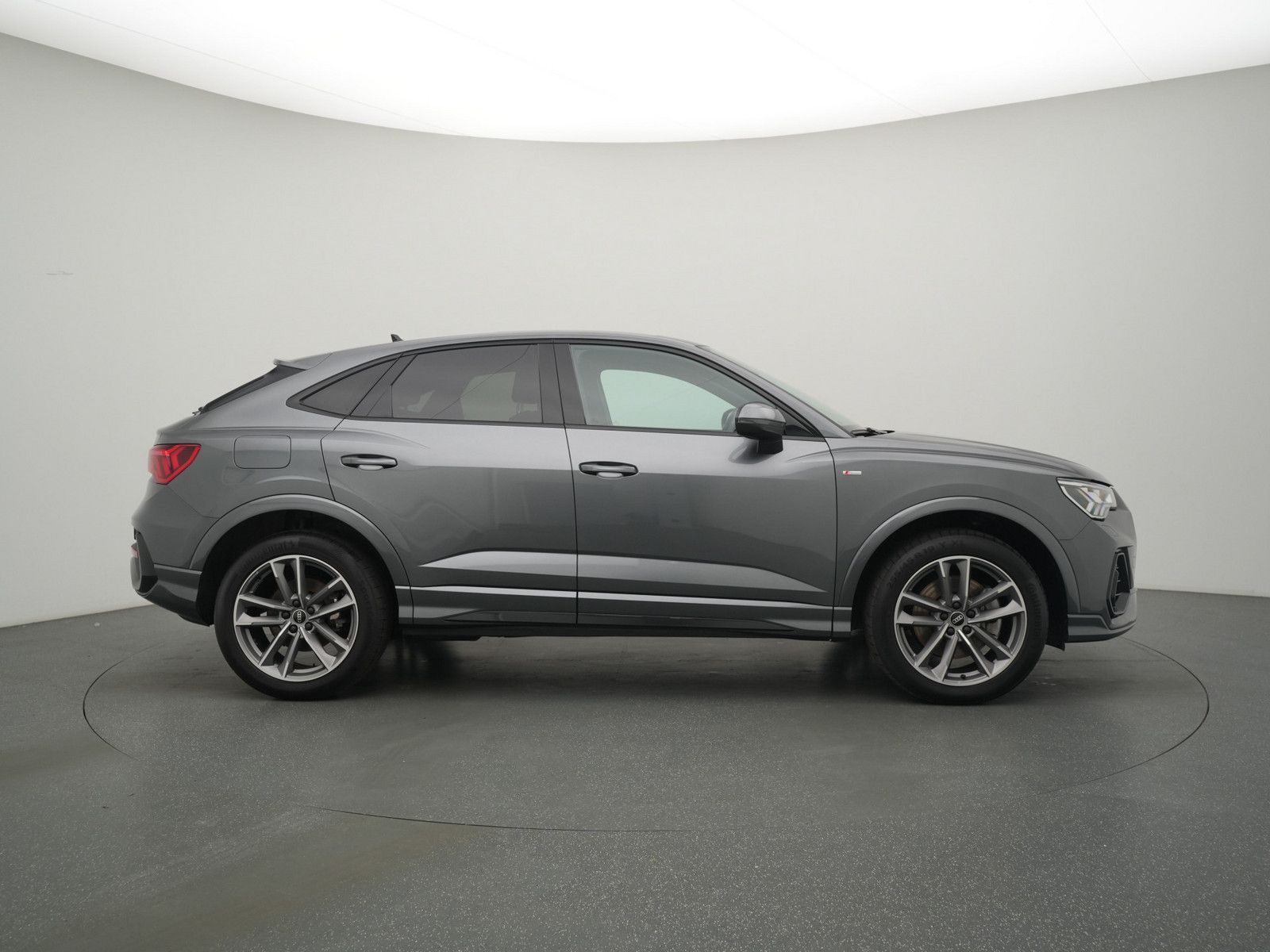 Audi Q3 Sportback 45 e S line S-TRON PANO MATRIX ACC foto 3