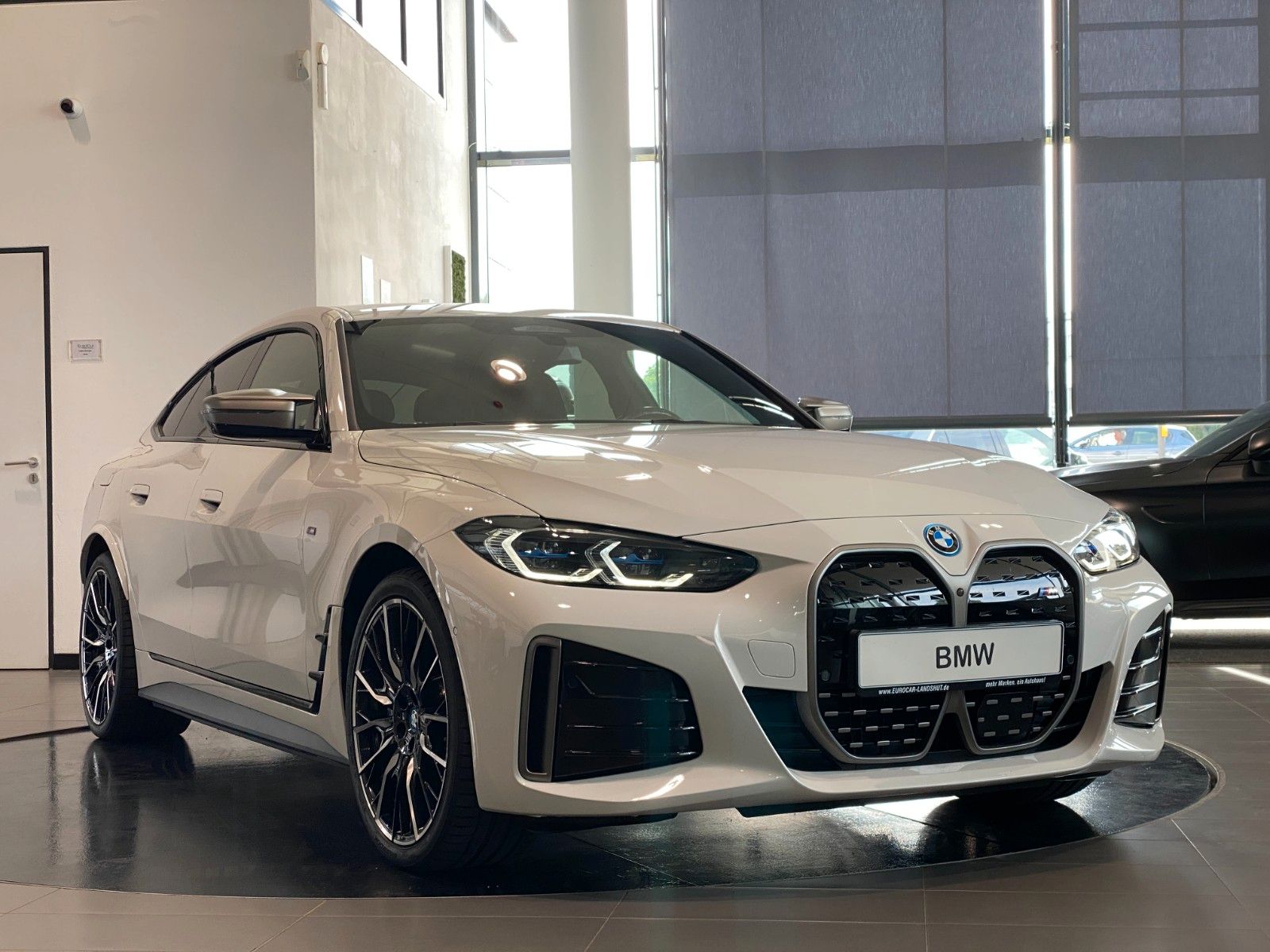 BMW i4 M50 M-Sitze Laser SurrView eGSD H&K ACC AHK foto 3