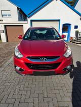 Hyundai ix35 2.0 CRDi 135kW Style 4WD AHK/Sitzh/Tempom - rote Hyundai ix35
