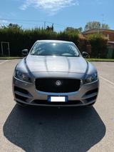 Jaguar F-Pace 2.0d - 4X4 - NAV. - PELLE - 12 MES - Jaguar: 12
