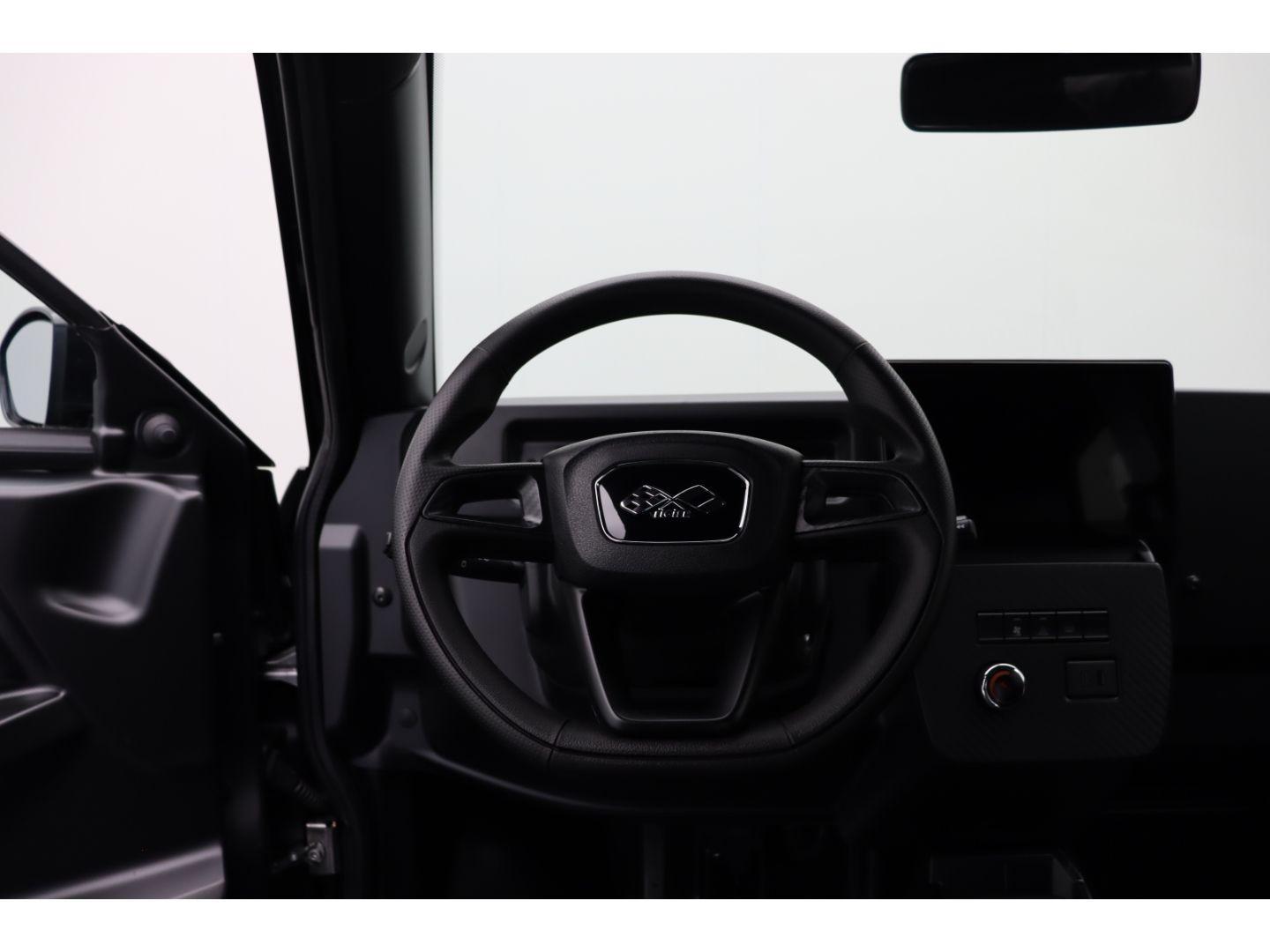 Fahrzeugabbildung Ligier MYLI V3 LAB E5 *Fahren ab 15* Multimedia pack