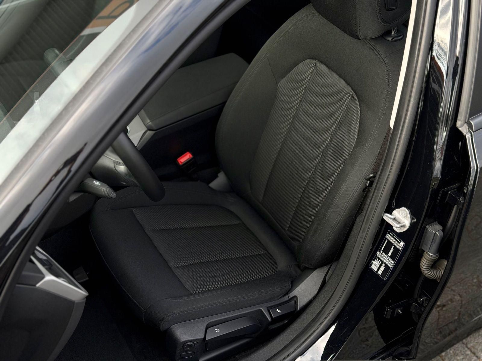 BMW 318i Touring Advantage*Kam*Shz*Pdc*LED*HiFi*DAB foto 9