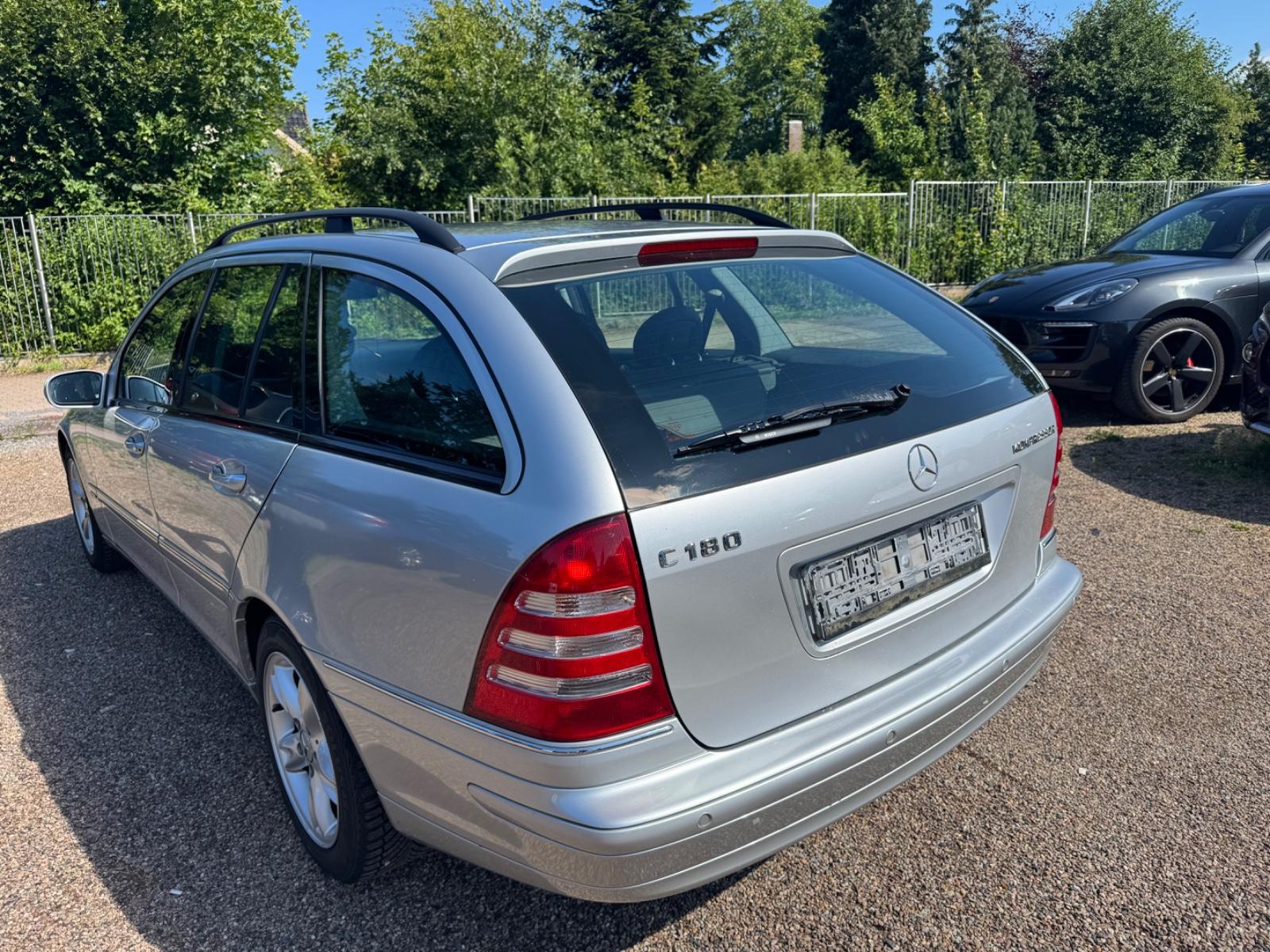 Mercedes-Benz C180 2004 — photo 9