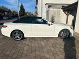 Mercedes-Benz E 300 Autom. -Cabrio  - Mercedes-Benz E 300 mit Benzin-Antrieb: Cabrio