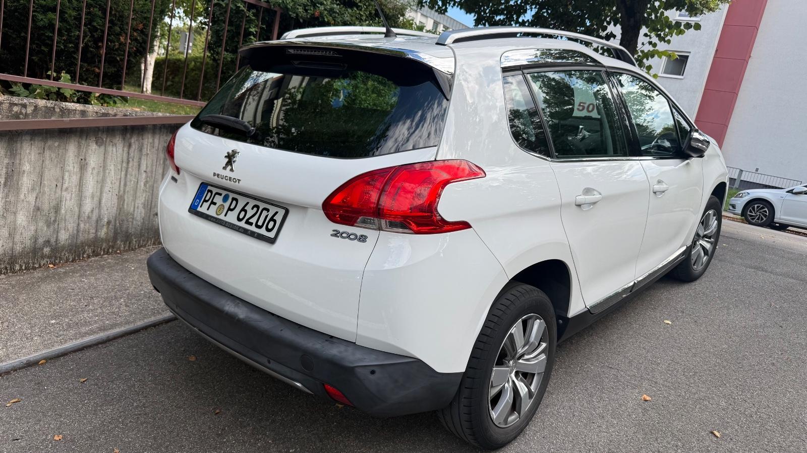 Peugeot 2008 Allure, Automatik, 79.900 KM, Top Zustand