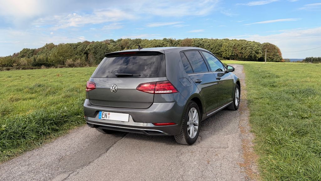 Image of Volkswagen Golf