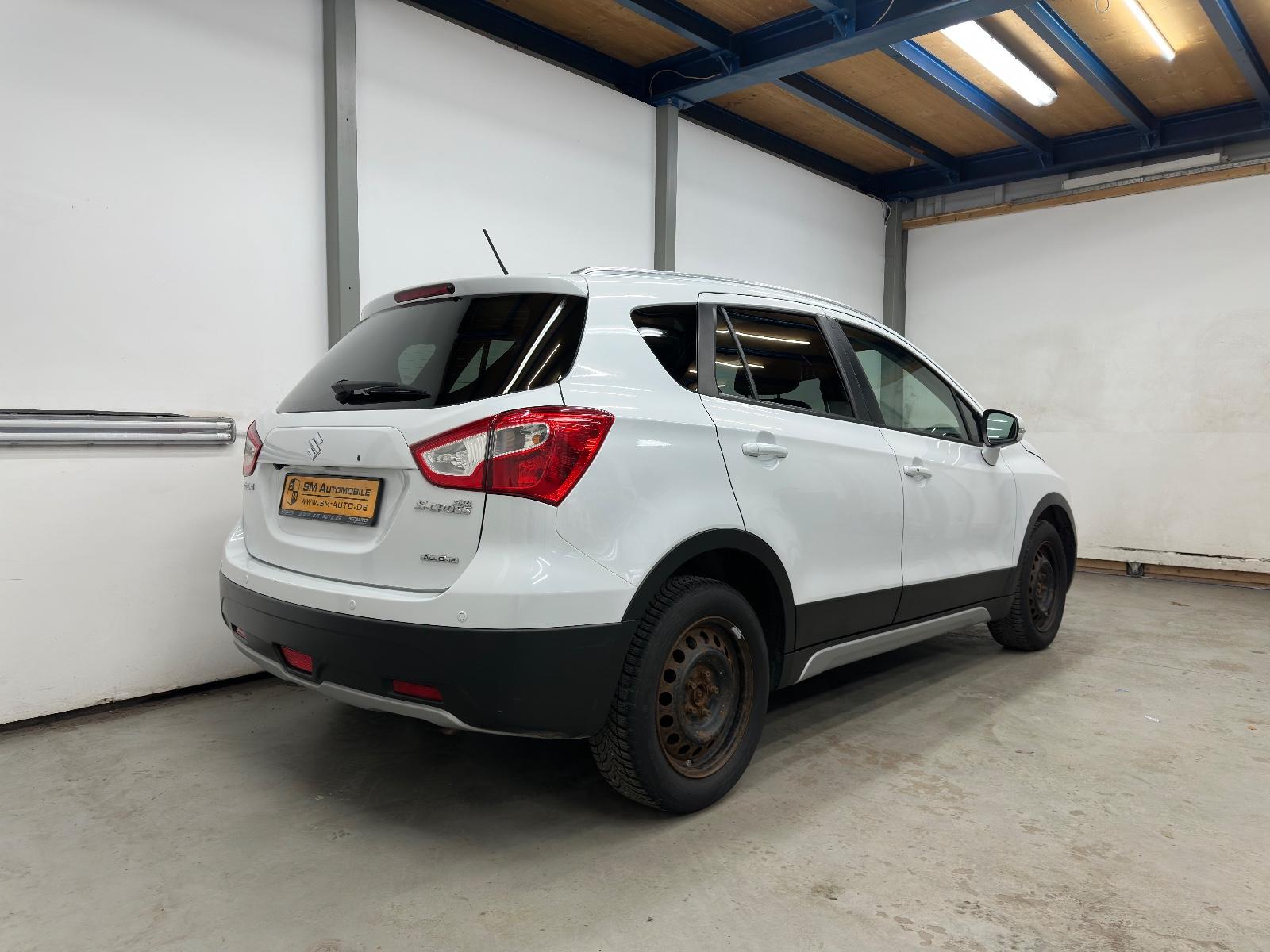 Suzuki (SX4) S-Cross 1.6 DDiS Comfort+ 4WD LEDER NAVI