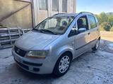 Fiat Idea 1.4 16V BlackEnergy - silberne Fiat Idea
