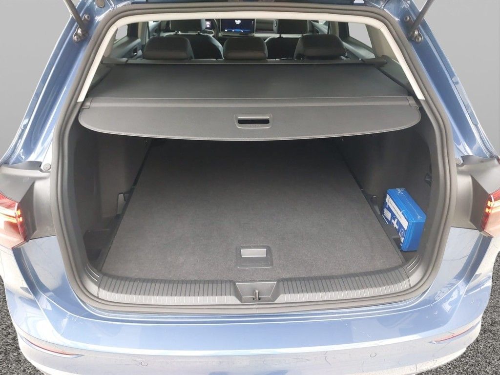 Fahrzeugabbildung Volkswagen Golf Variant 1.5 eTSI DSG Goal AHZV