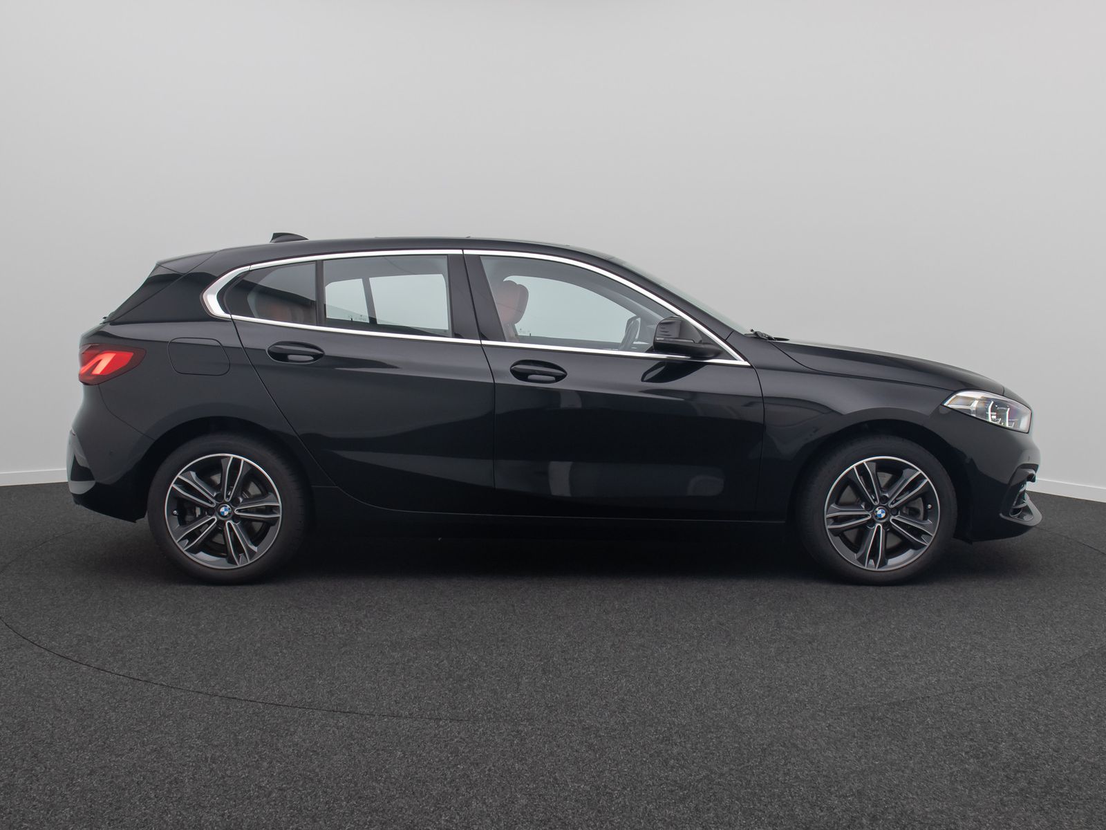 Fahrzeugabbildung BMW 120i SportLine H/K HUD DAB Kamera Panorama Leder