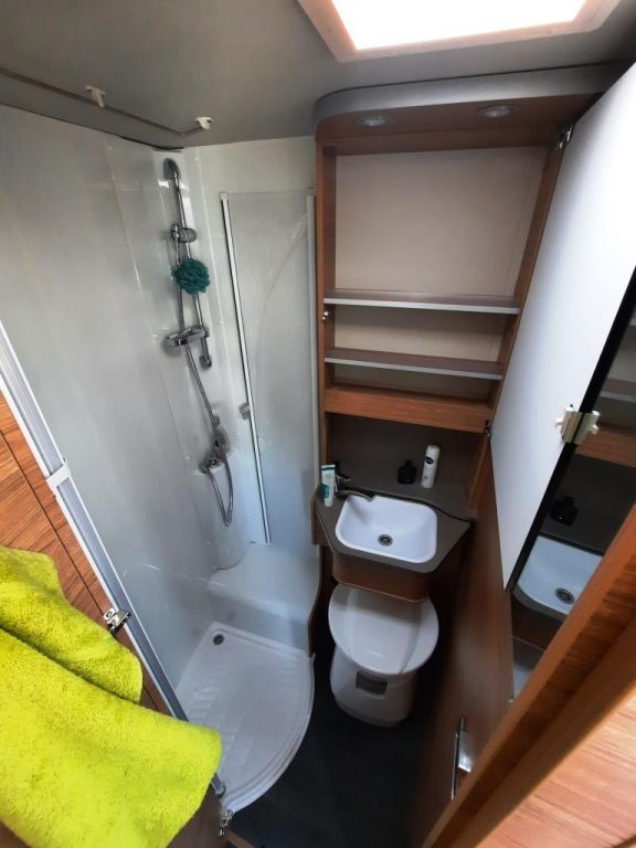 Fahrzeugabbildung Weinsberg CaraCompact 640 MEG EDITION [PEPPER] Verfüg./Spa