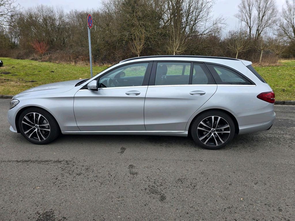 Image of Mercedes-Benz C 220