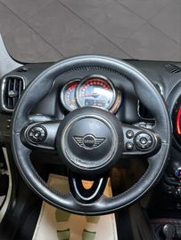 MINI One D Countryman - 9