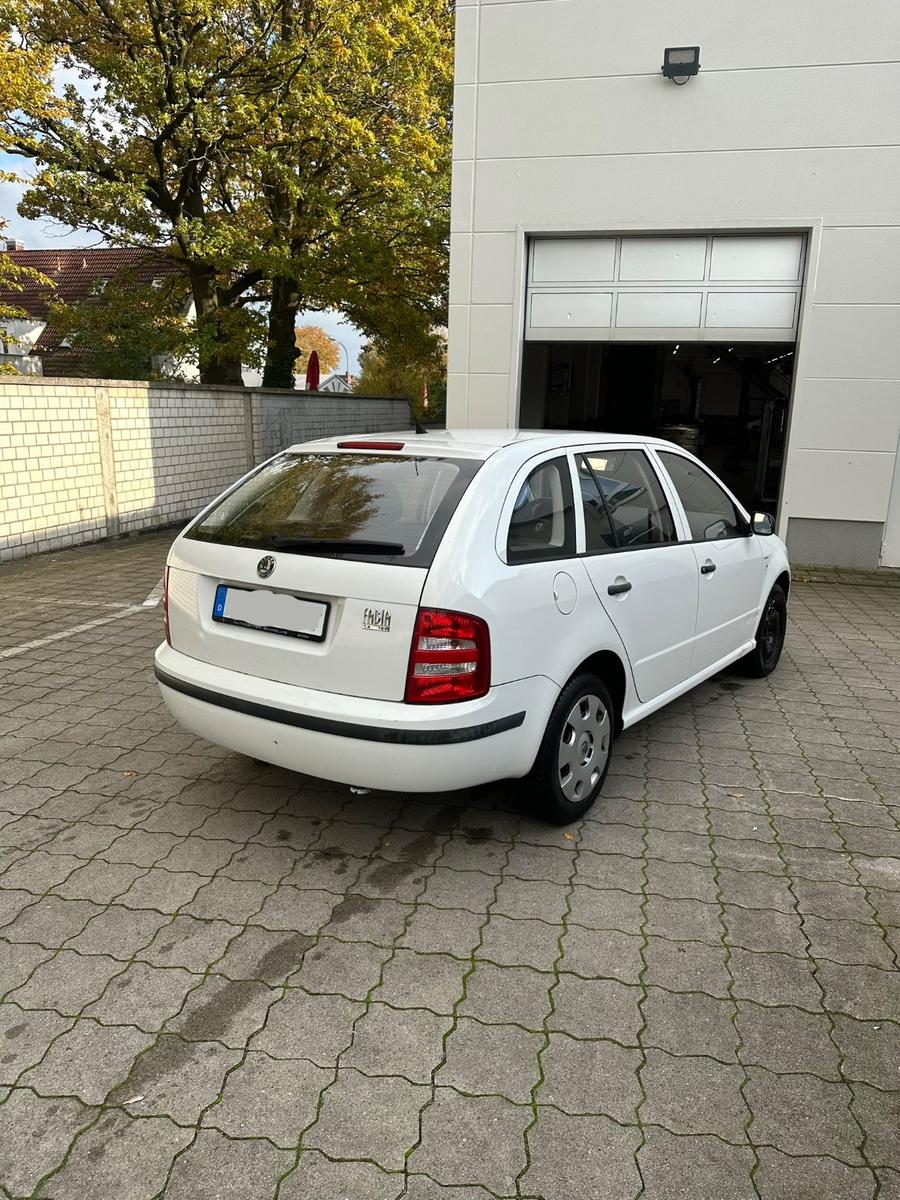 Skoda Fabia 2004 — photo 6