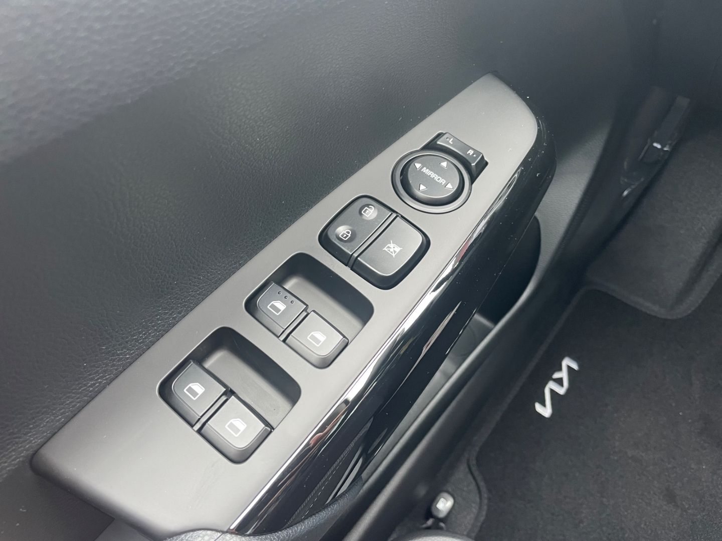 Fahrzeugabbildung Kia Picanto Vision Kamera PDC DAB Navi Verkehrszeich