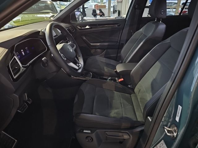 Fahrzeugabbildung Volkswagen T-Roc 1.5 TSI DSG R-Line NAVI AHK LED RFK SHZ