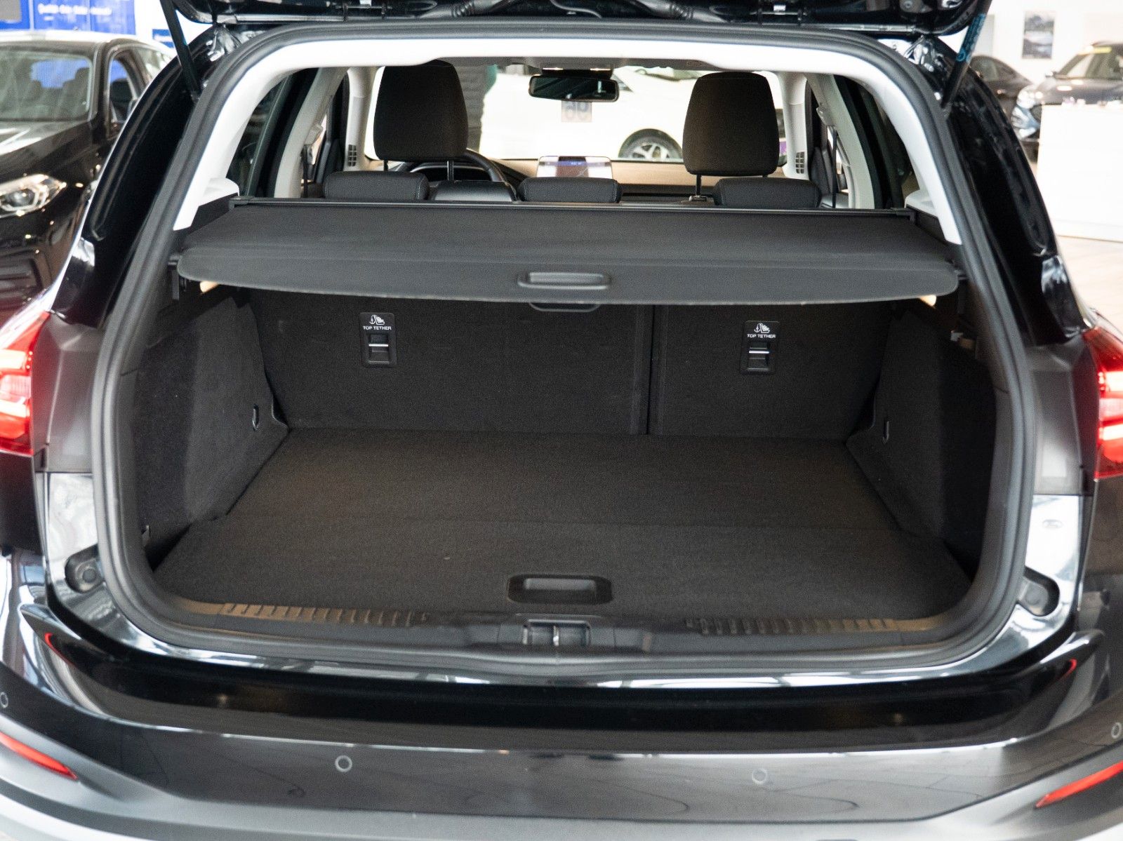 Fahrzeugabbildung Ford Focus Turnier Active/AUTOMATIK/WINTER-P/KAMERA