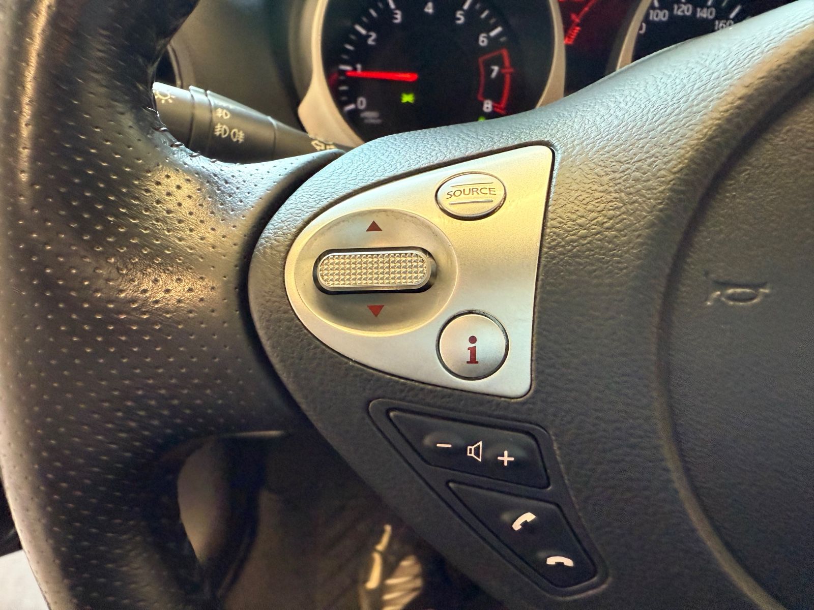 Fahrzeugabbildung Nissan Juke N-Conn. - 360°Kam.,Safety-Sh.,nur 63.000 km