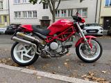 Ducati Monster S2R 800 in rot
