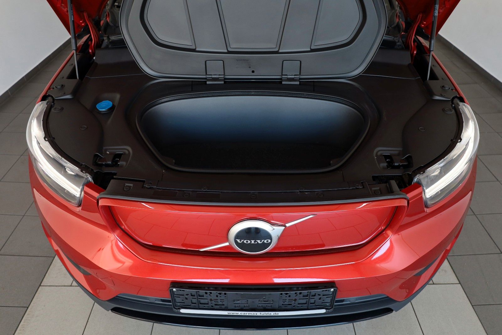 Fahrzeugabbildung Volvo XC40 Plus Recharge,Navi,LED,SH,Kamera,ACC,