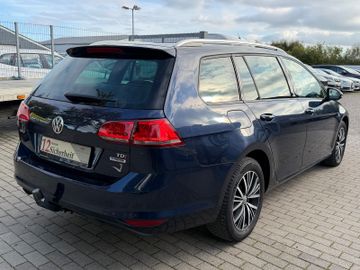 Volkswagen Golf - 5