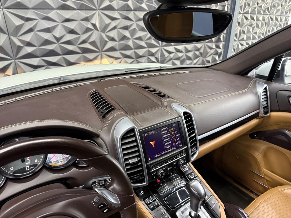 Porsche Cayenne S Diesel 4.2 V8, Foto 31 von 50