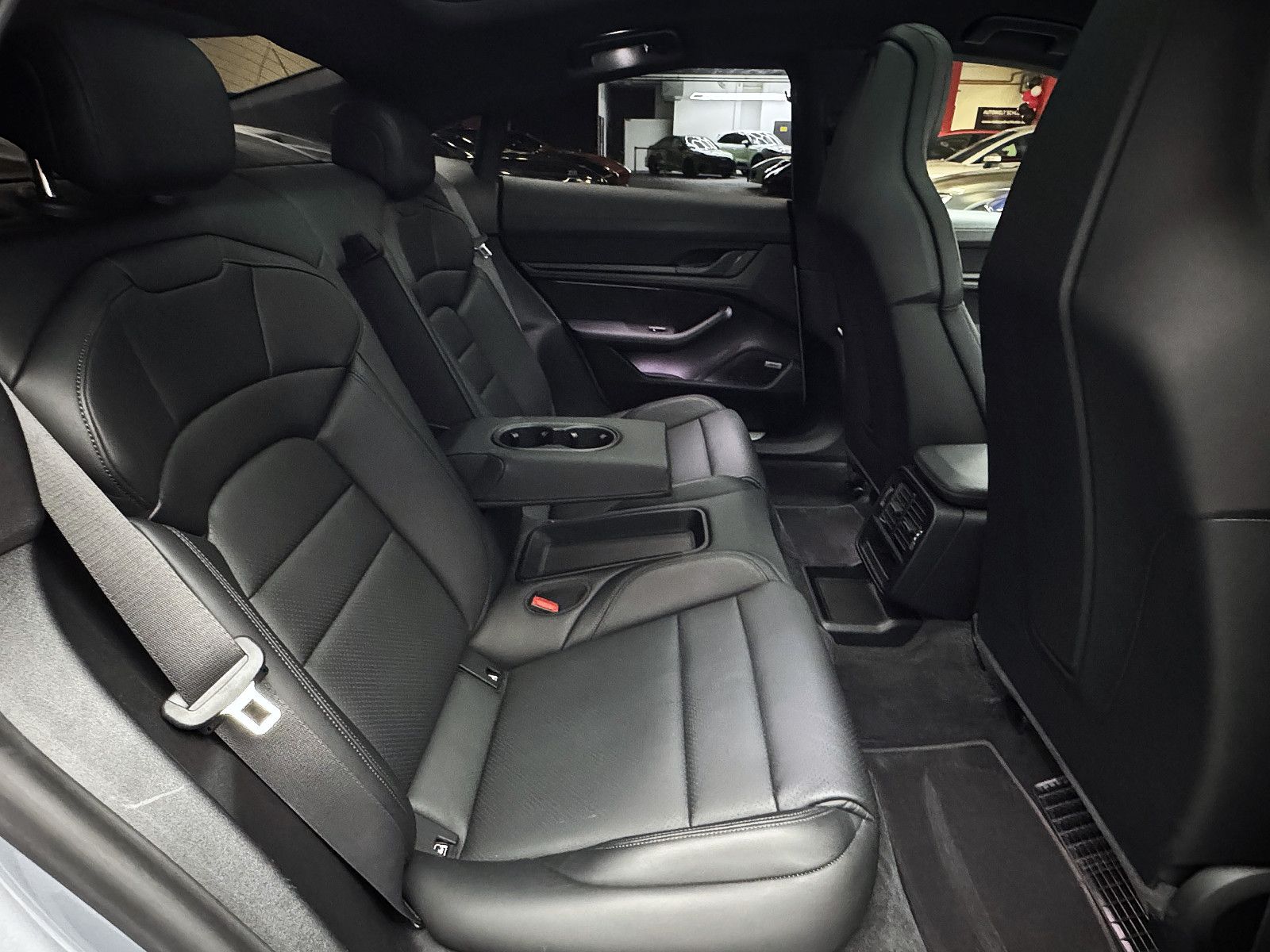 Porsche Taycan 4 S Performance Pano Navi SHZ KAM Bose foto 12