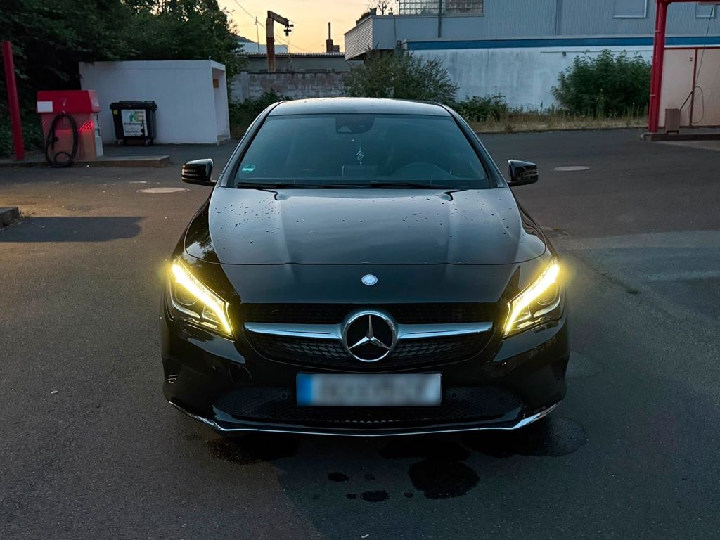 Image of Mercedes-Benz CLA 180