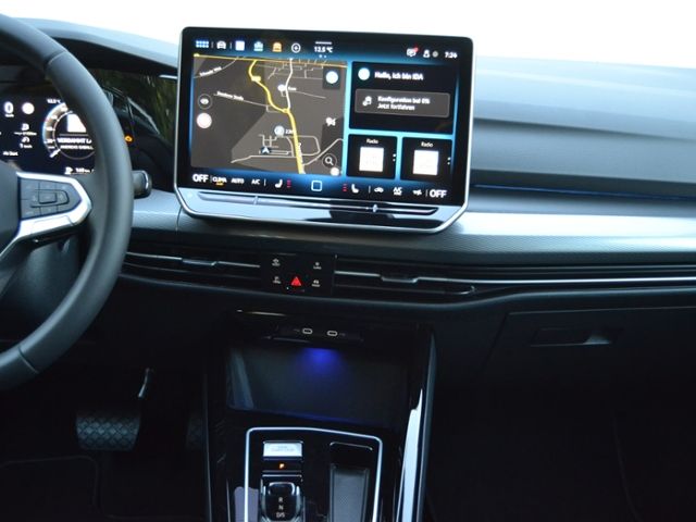 Golf VIII 1.5 eTSI DSG Style AHK/17-ZOLL/LED/BUS