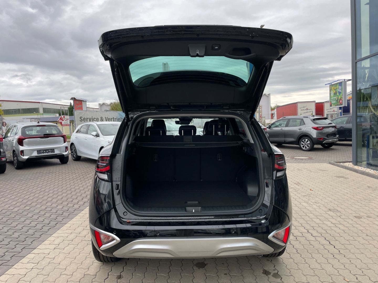 Fahrzeugabbildung Kia Sportage Spirit Mild-Hybrid Navi LED El. Heckkl.