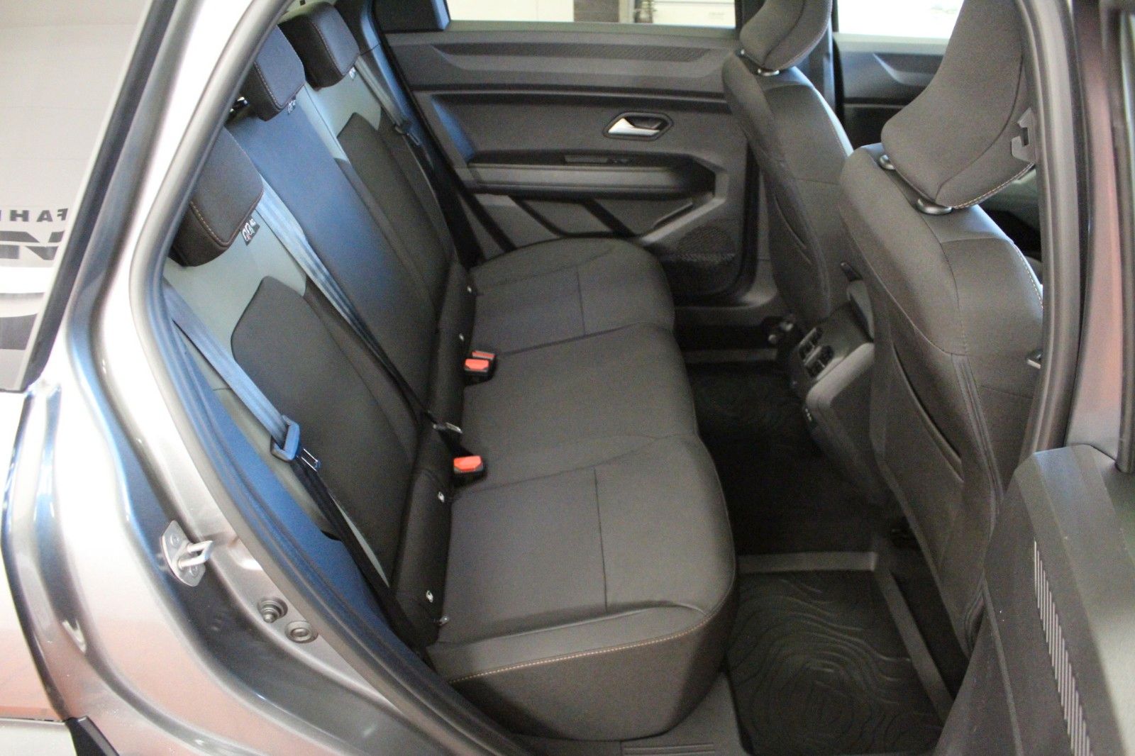 Fahrzeugabbildung Dacia Bigster hybrid 155 Extreme #Winterpaket Plus